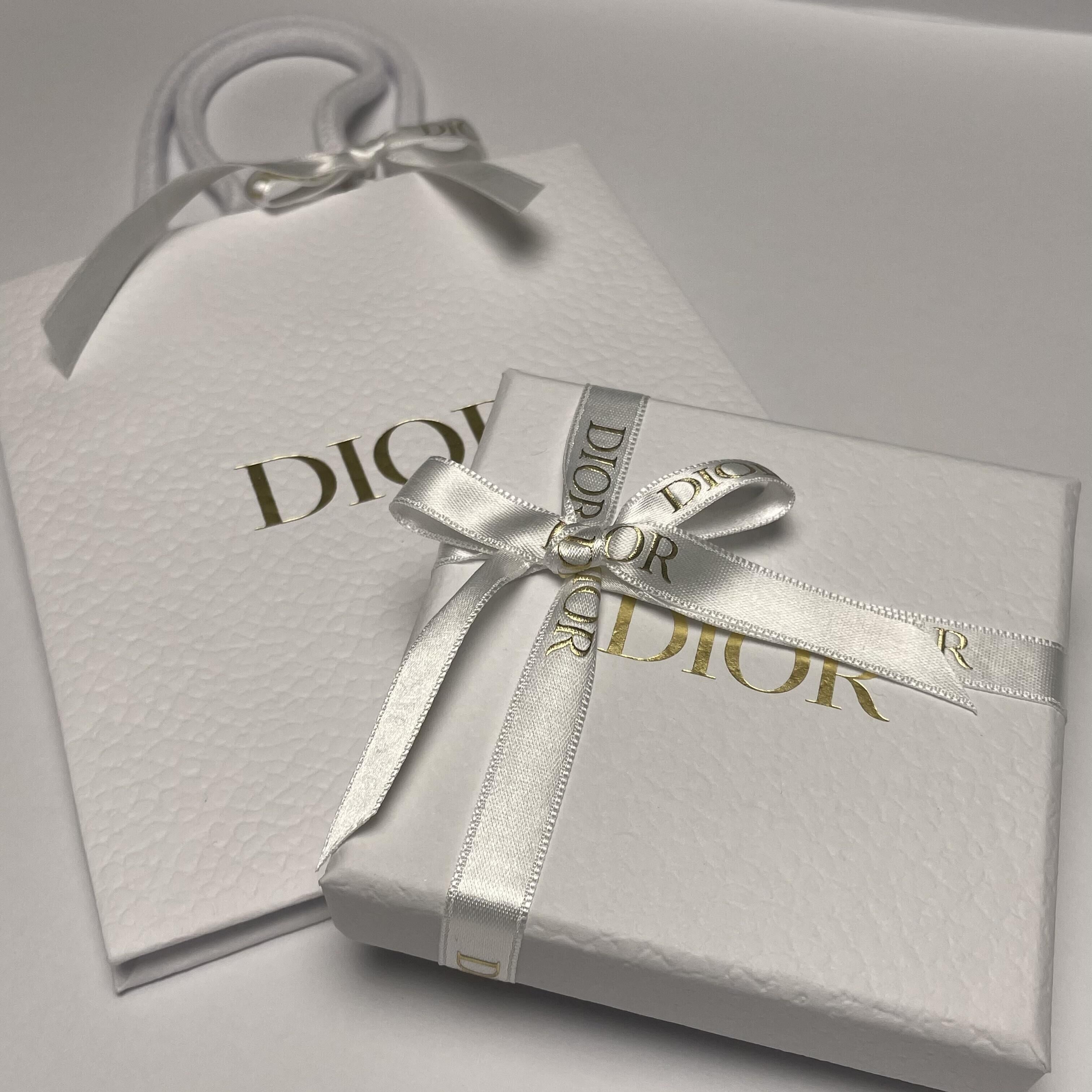 dior メタル・レジンビーズ・クリスタル ネックレス　ギフト